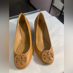 Tory Burch Brown Leather Flats